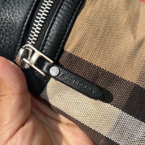 Burrberry Small Farley' Canvas Check & Leather Clutch Bag.❤️ - Picture 8 of 16